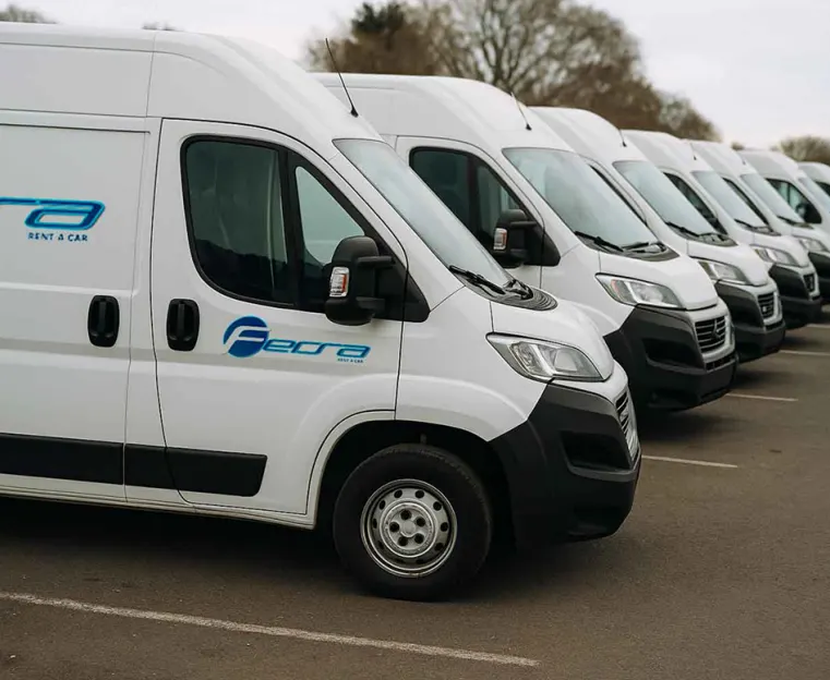 Flota de vans Fersa listas para entrega